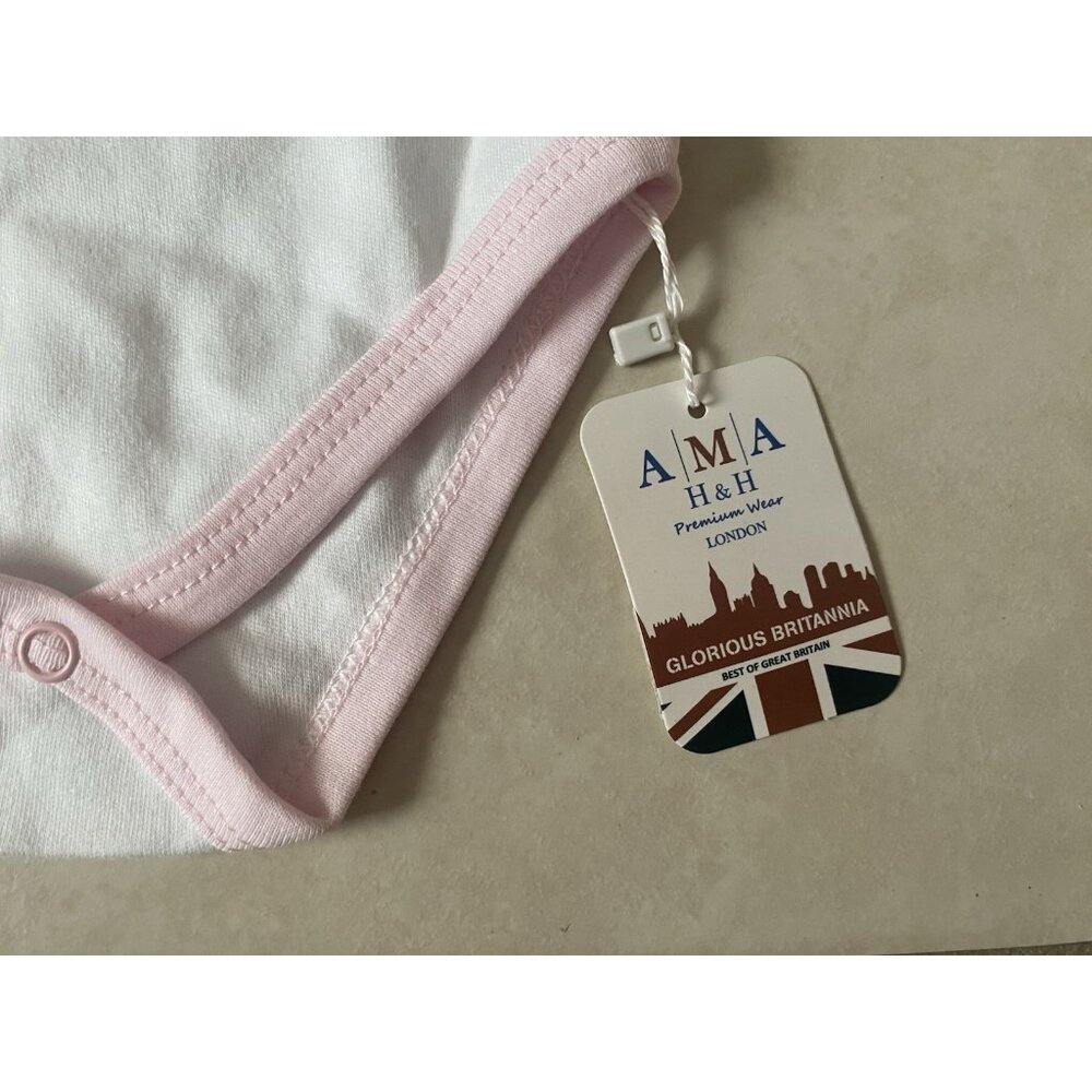 3/$15 SALE - NWT London England UK Britannia Baby Bodysuit Size 9-12 Months - Picture 5 of 6